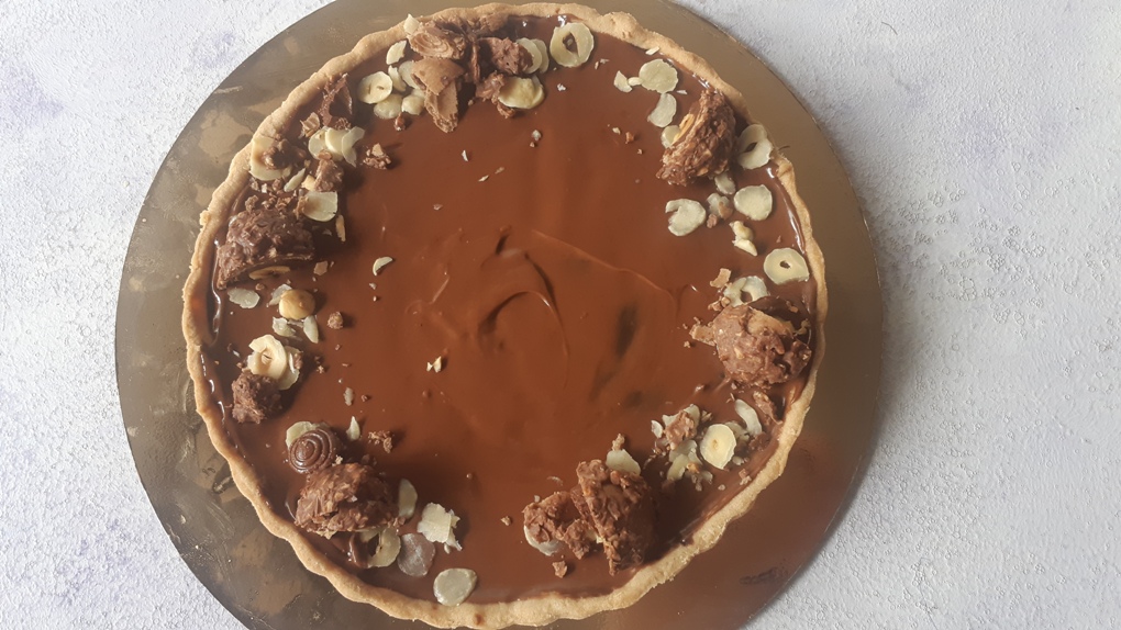 Chocolate Hazelnut Ferrero Pie