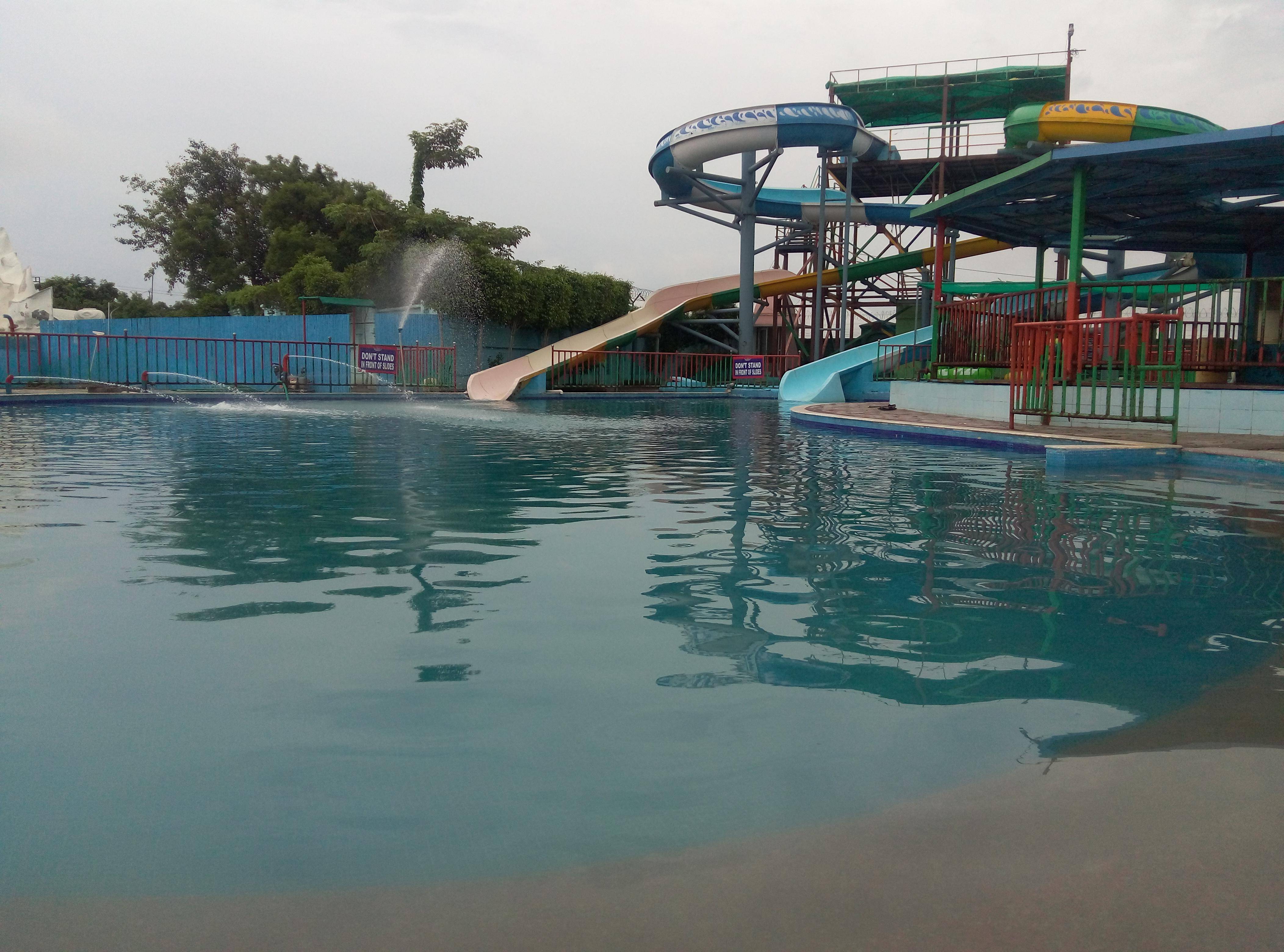 Ffunmax amusement and water park
