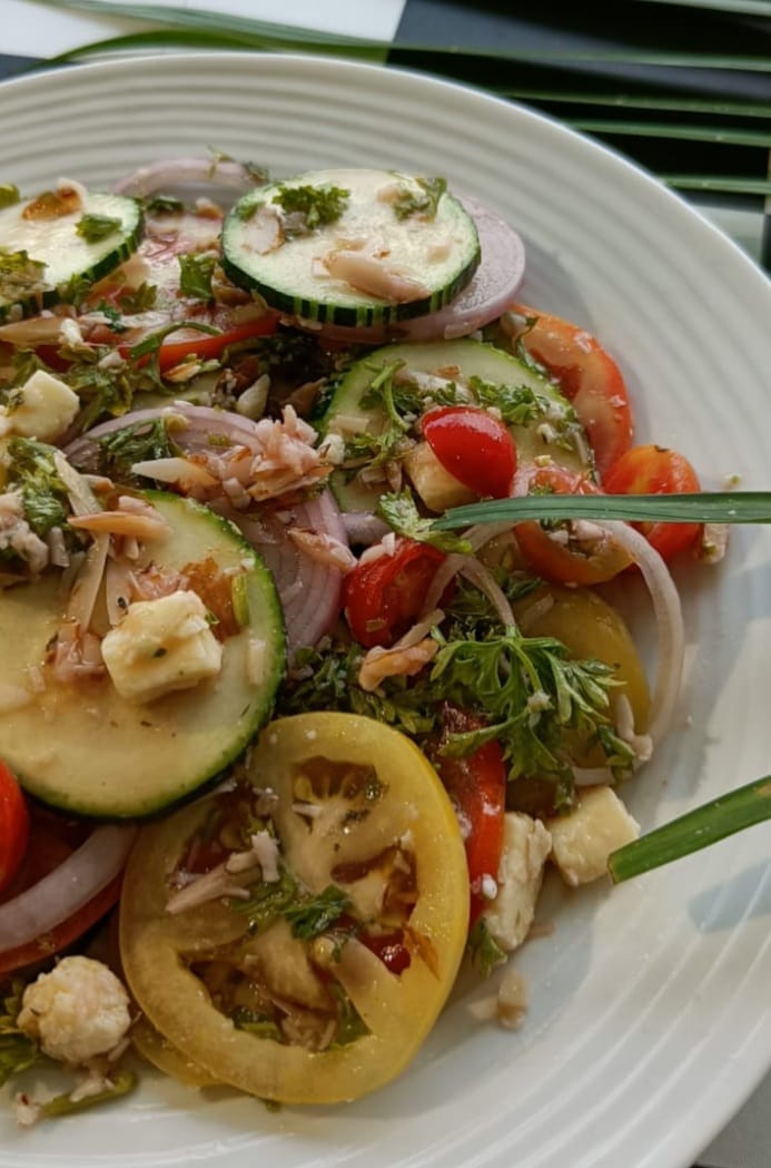 Spanish tomato 🍅 & Zuchini salad