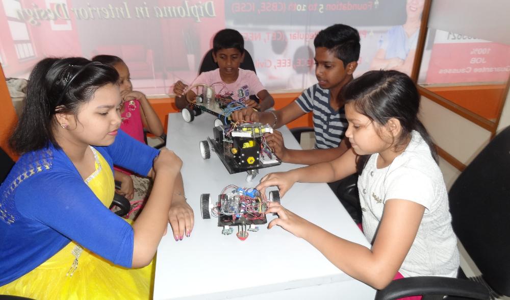 2 Days Hands-On Robotics Workshop for Kids - Kit Provided