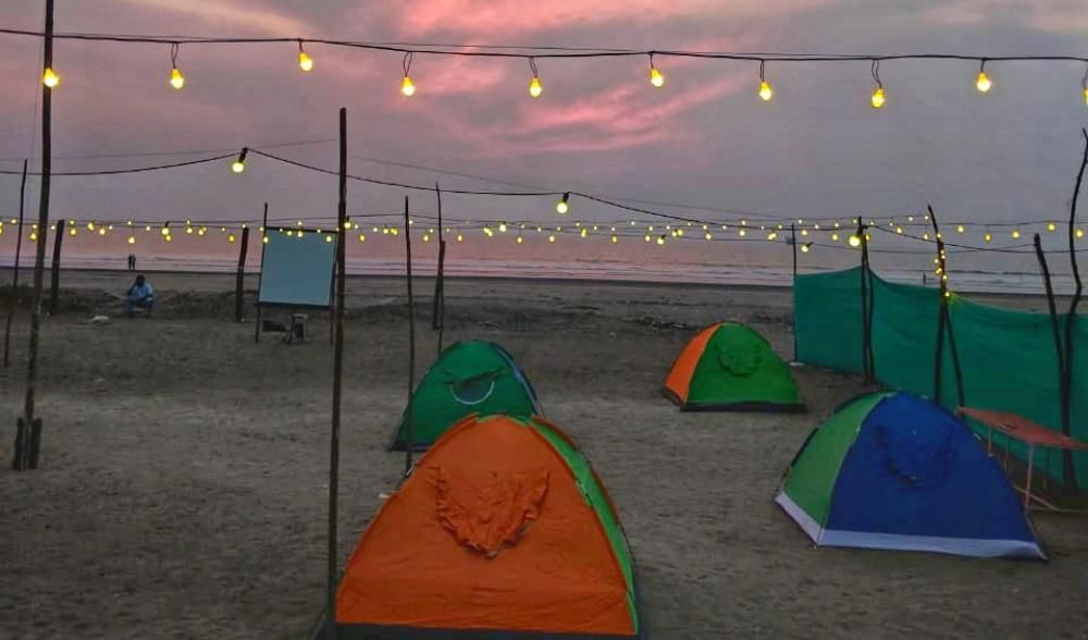 Movie Night, Live acoustics & Camping at the Beach!